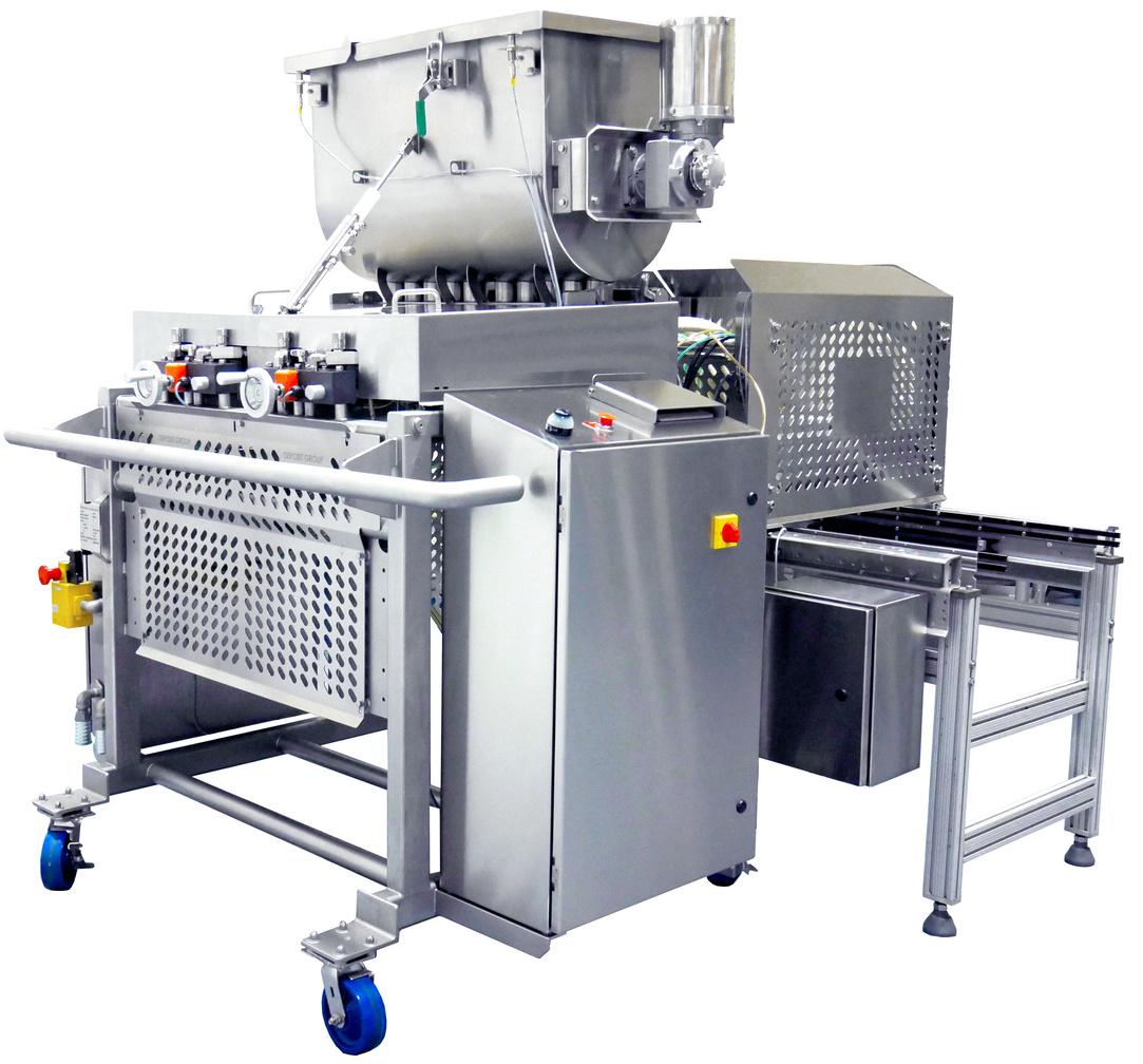 Horizontal vacuum former filler and depositor